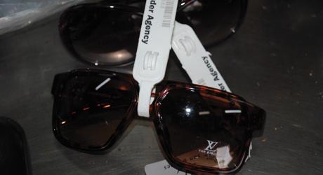 Counterfeit-LV-sunglasses-2013-460